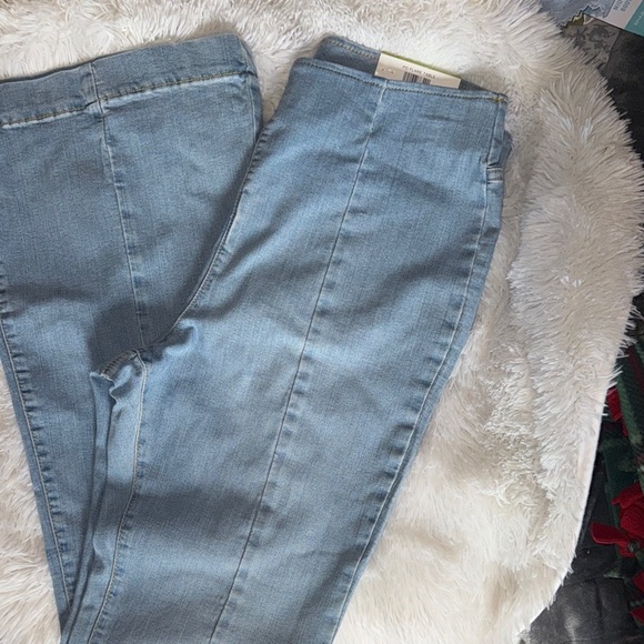 I.N.C Women's Blue Pull on flare Jeans - Picture 1 of 5